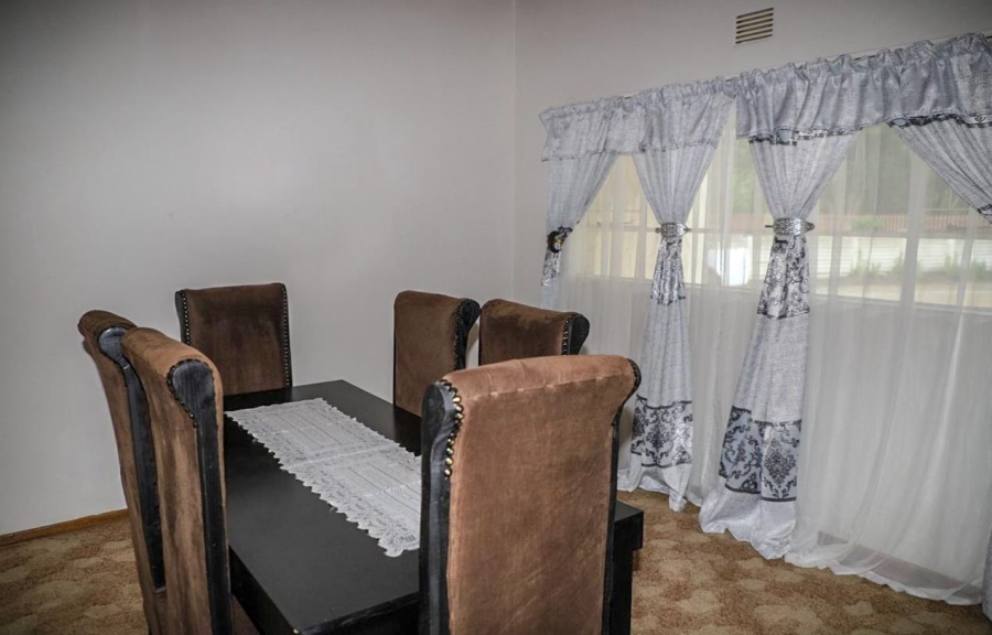 3 Bedroom Property for Sale in Heilbron Free State